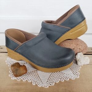 Denim Suede Dansko Pro Honey Clog Burnished Distressed Boho Cottage 36 37 38